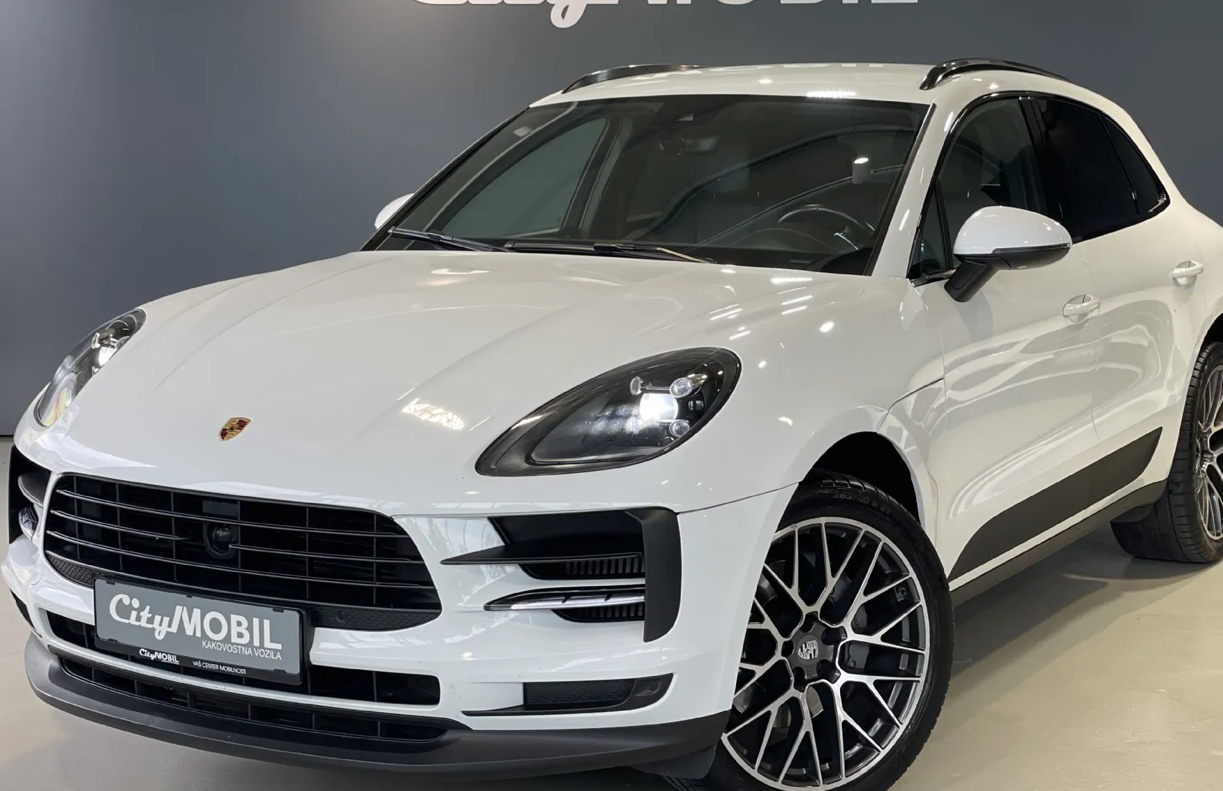 Zunanja slika - Porsche Macan - S-NAVIGACIJA-MEMORY-USNJE-BOSE-RADAR-KAMERA-LED-21 - 1