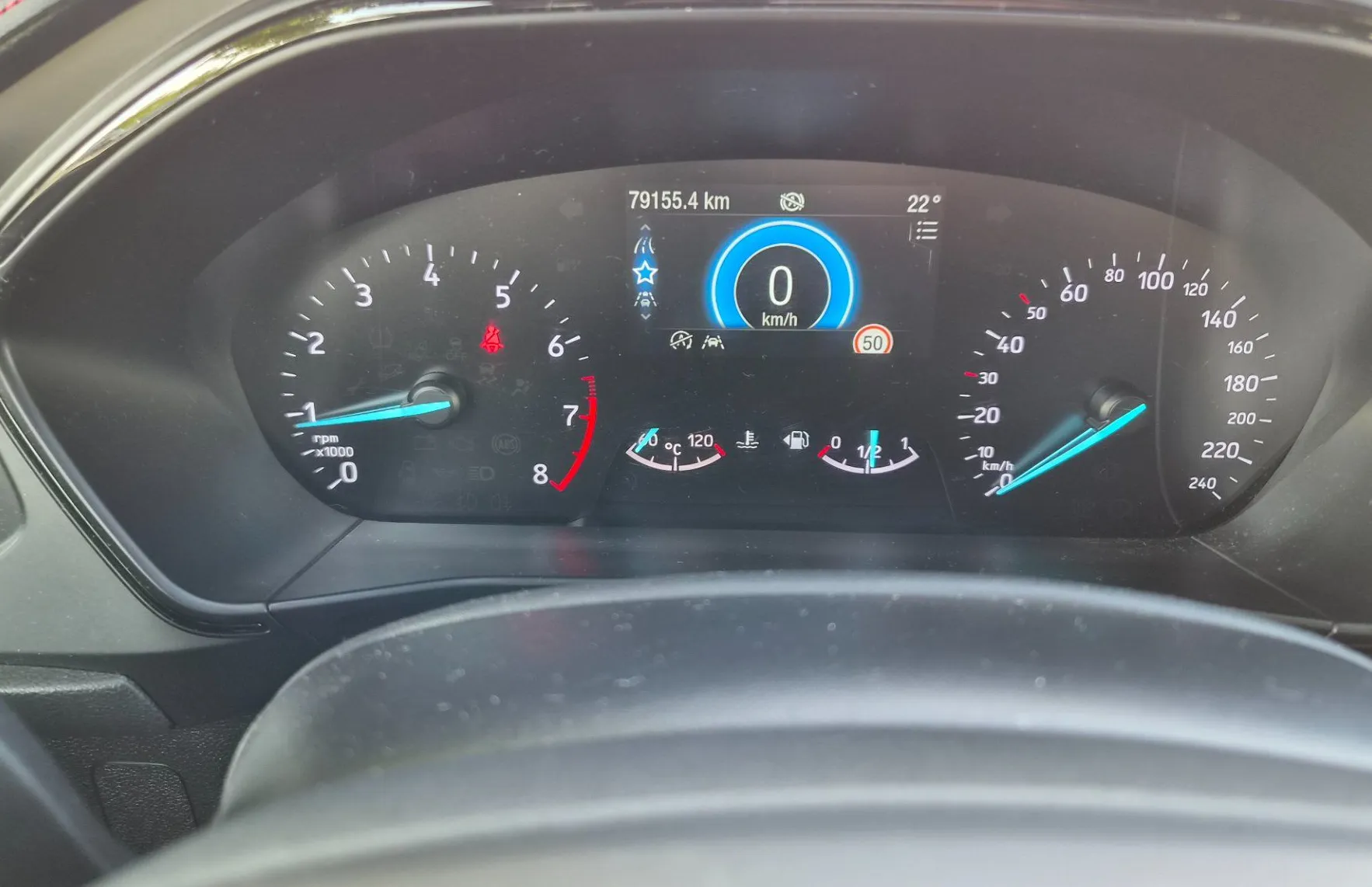 Zunanja slika - Ford Focus - 1.0  ST-Line navi-kamera-pdc-acc-alu - 14