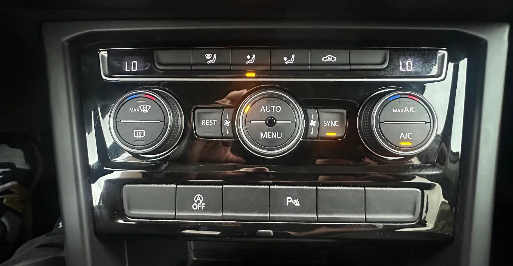 Zunanja slika - Volkswagen Touran - 2.0 TDI DSG.NAVI.KAMERA.NAREJEN VEL.SERVIS+MENJALN - 14