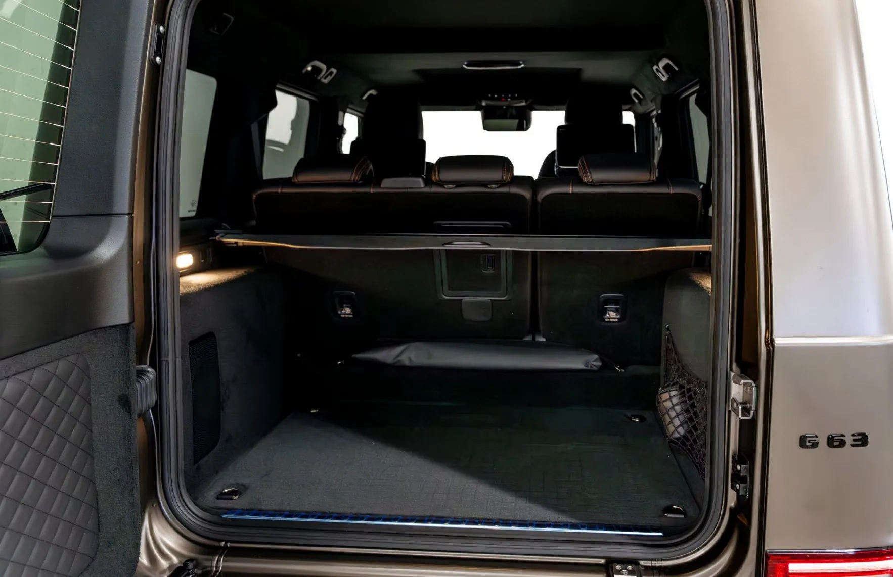 Zunanja slika - Mercedes-Benz G-Razred - MB G63 AMG MY 2026 - MONZA GREY MAGNO - VSA OPREMA - 10