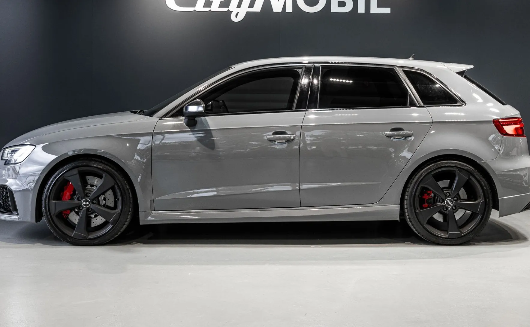 Zunanja slika - Audi S3 - R TFSI quattro S tronic - 4
