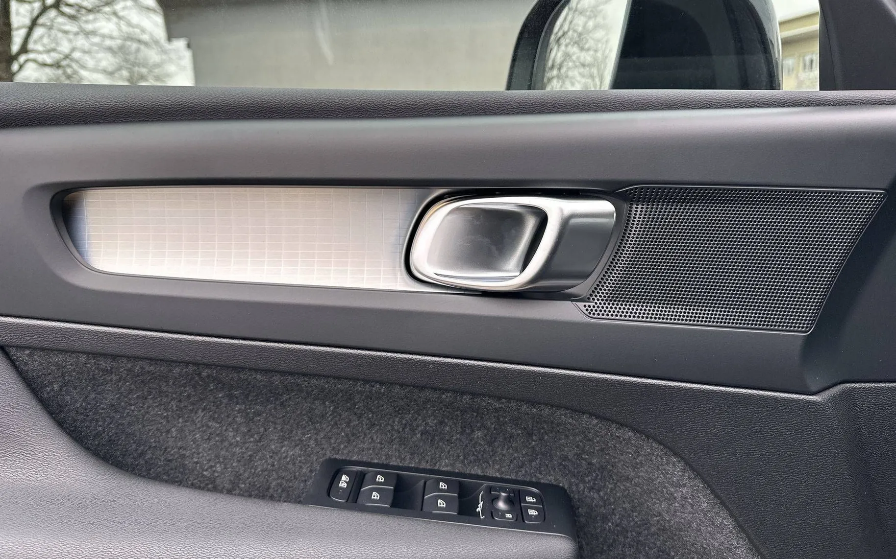 Notranja slika - Volvo XC40 - B3 P Core AT DCT 3 leta garancije + 3 servisi - 11
