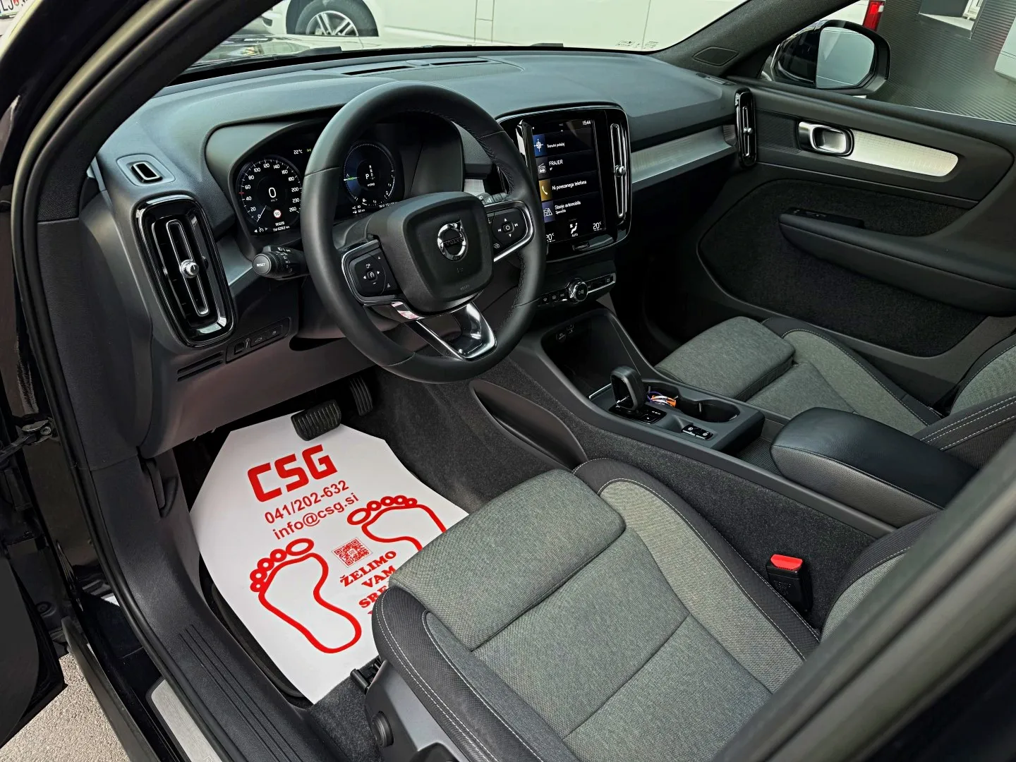 Zunanja slika - Volvo XC40 - T4 Recharge |novi model|LED|DAB|Keyless - 8