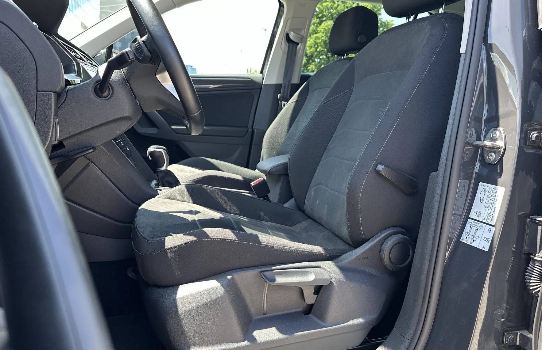 Zunanja slika - Volkswagen Tiguan - 2.0 TDI BMT Elegance DSG - 10