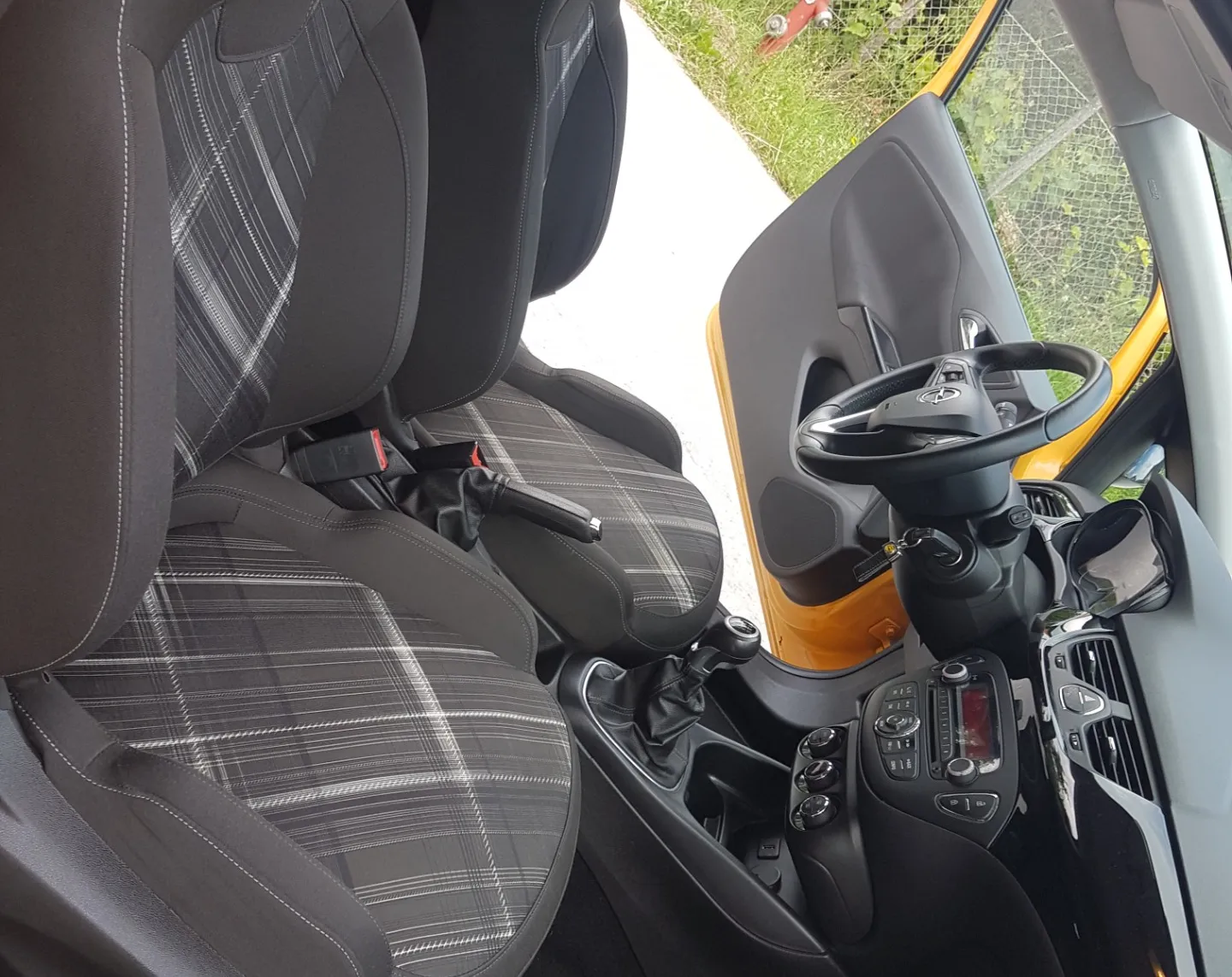 Zunanja slika - Opel Corsa - 1,4 Turbo Cosmo Start/Stop - 12
