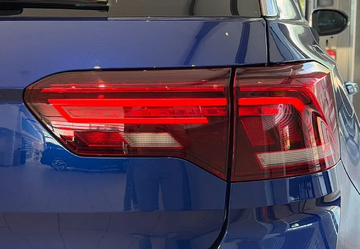 Zunanja slika - Volkswagen T-Roc - 4JOY 2.0 TDI DSG SLO- 1.Lastnik VLEČNA KLJUKA - 5