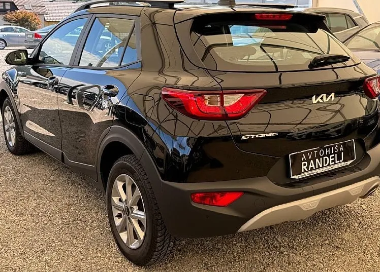 Zunanja slika - KIA Stonic - 1.2 DPI 57.9 kW  79 KM  LX Urban+ M T - 4