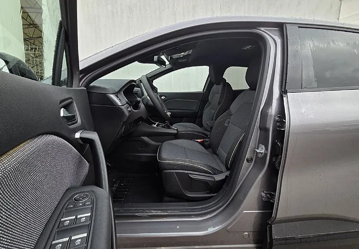 Zunanja slika - Renault Captur - Techno TCe 115 + Paket Zima Akcija Staro za novo - 7