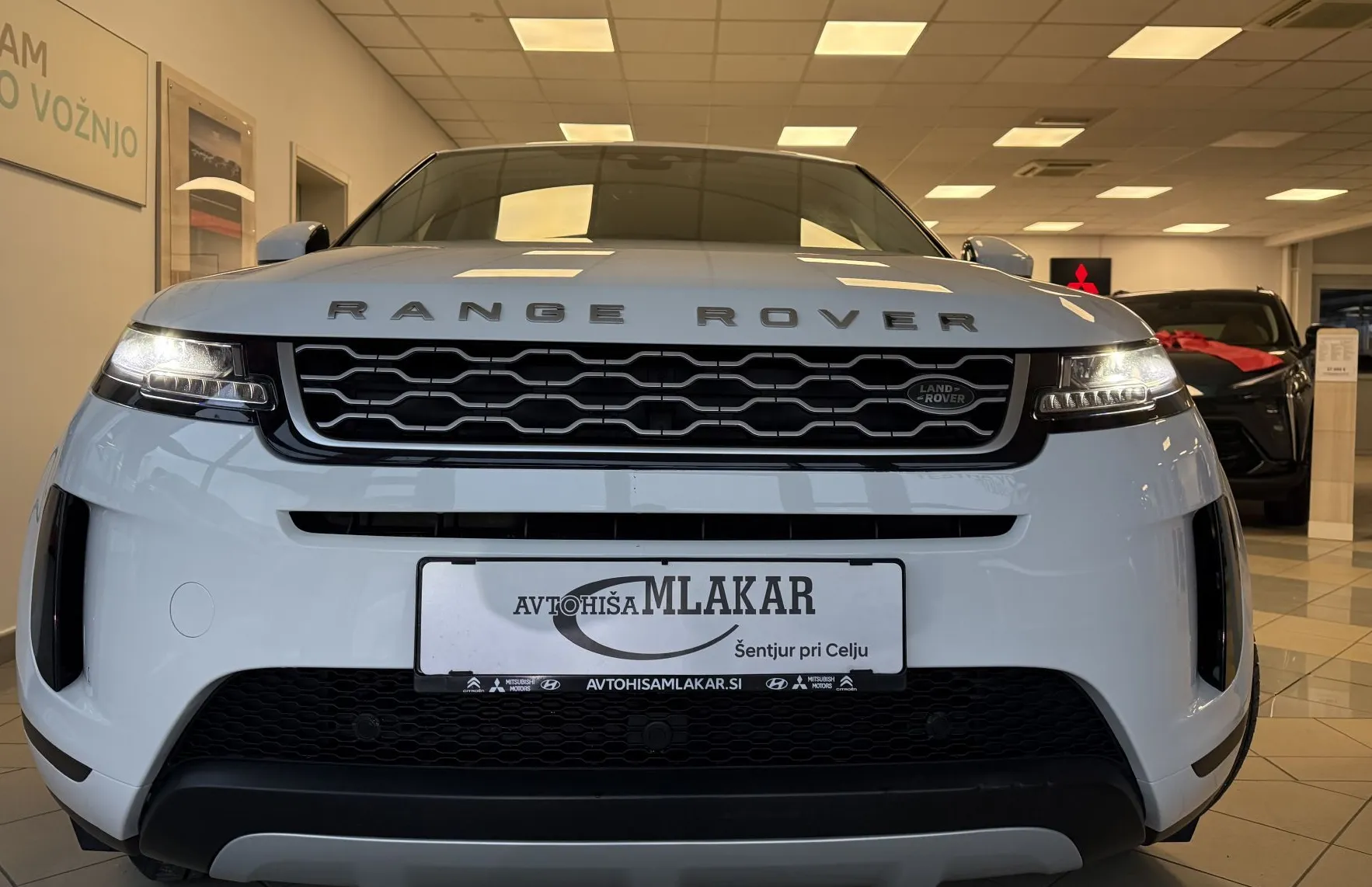 Zunanja slika - Land Rover Range Rover Evoque - 2.0 TD4 DYNAMIC 4WD AUT. -1.LASTNIK-LED-NAVI-K - 2