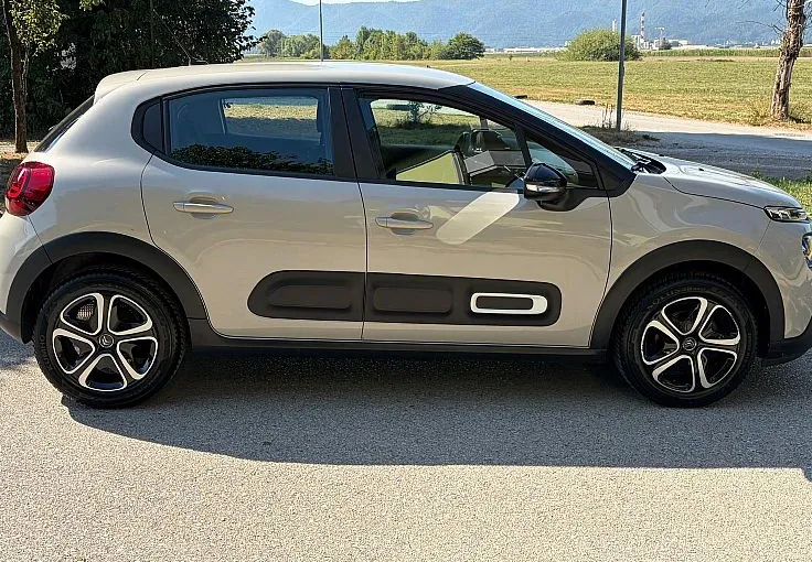 Zunanja slika - Citroën C3 - 1.2 PureTech 83 Feel Pack - 1. LASTNIK - LED - DAB - 4