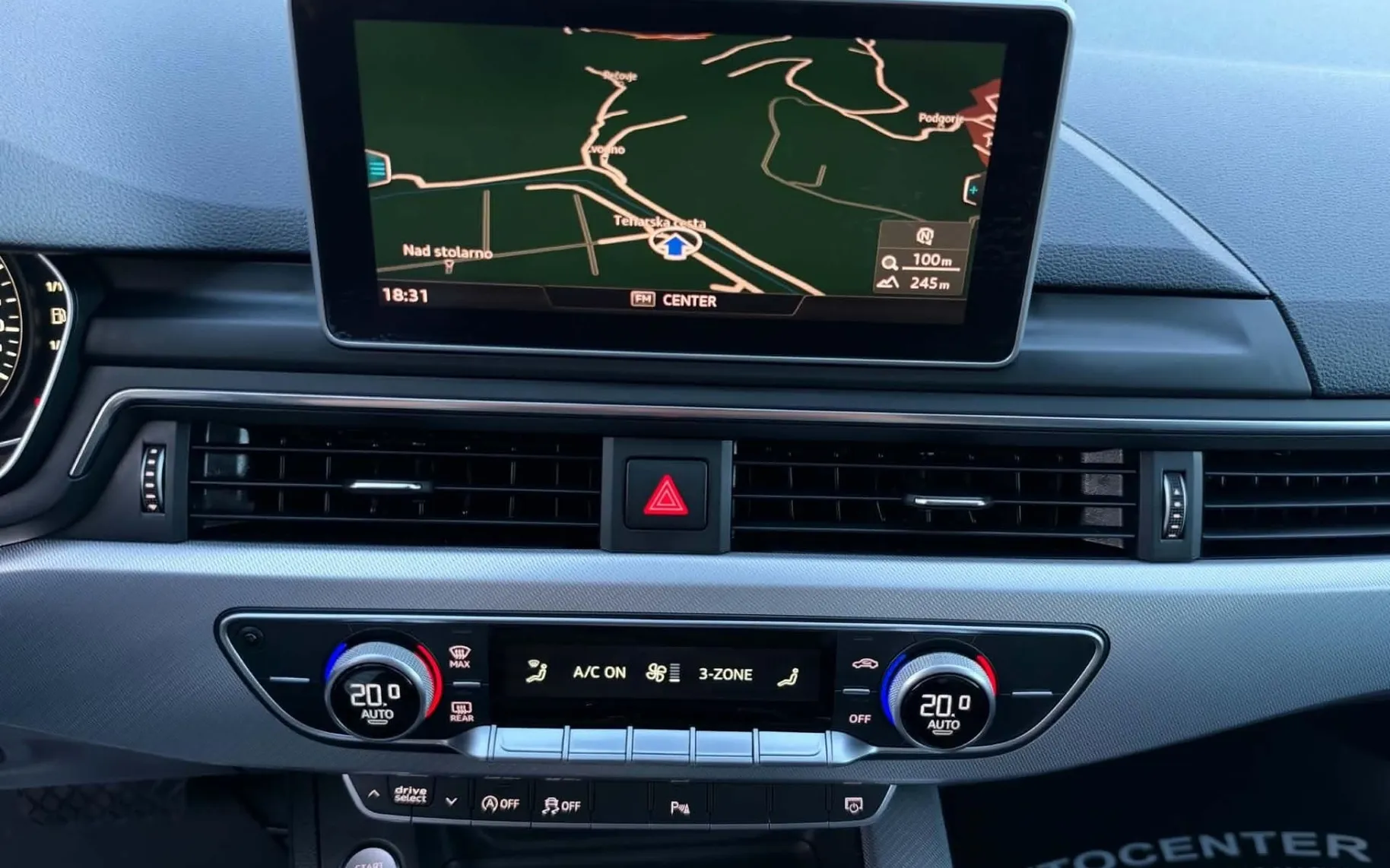 Notranja slika - Audi A4 Avant - 2.0 TDI-AUT-140KW-S LINE-LIZING ZA TUJCE- - 12