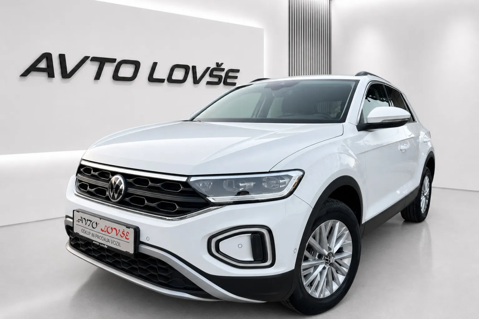 Zunanja slika - Volkswagen T-Roc - 2.0 TDI avt. Style -1 LASTNK-IQ LIGHT-NAVI-ALU-K.. - 1