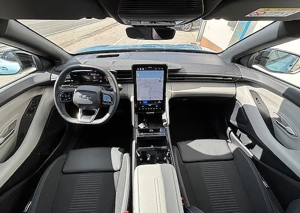 Zunanja slika - Ford Explorer - EV 210kW 268KM RWD - 7