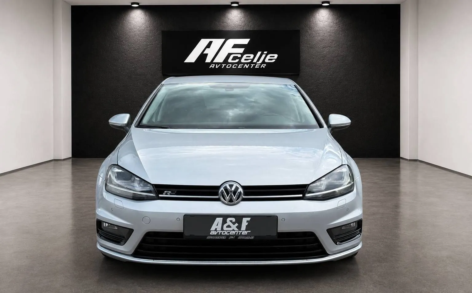 Zunanja slika - Volkswagen Golf - 1.6 TDI-R LINE-XENON+LED-LIZING ZA TUJCE-TEMPOMA - 2