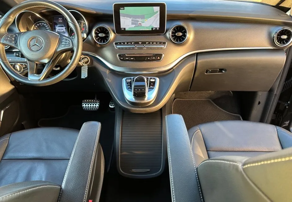 Zunanja slika - Mercedes-Benz V-Razred - V 300 d 4MATIC AVANTGARDE AMG Webasto Garancija - 7