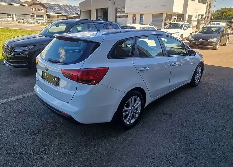 Zunanja slika - KIA Ceed - SW 1.4 CVVT 100 KM LX Urban - 4