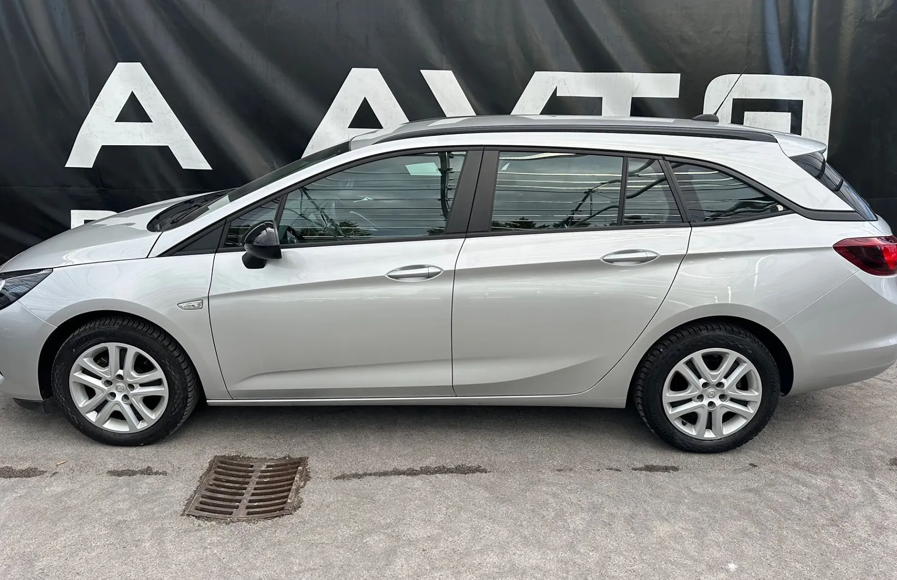 Zunanja slika - Opel Astra - Sports Tourer 1.5 D Business Elegance - 4