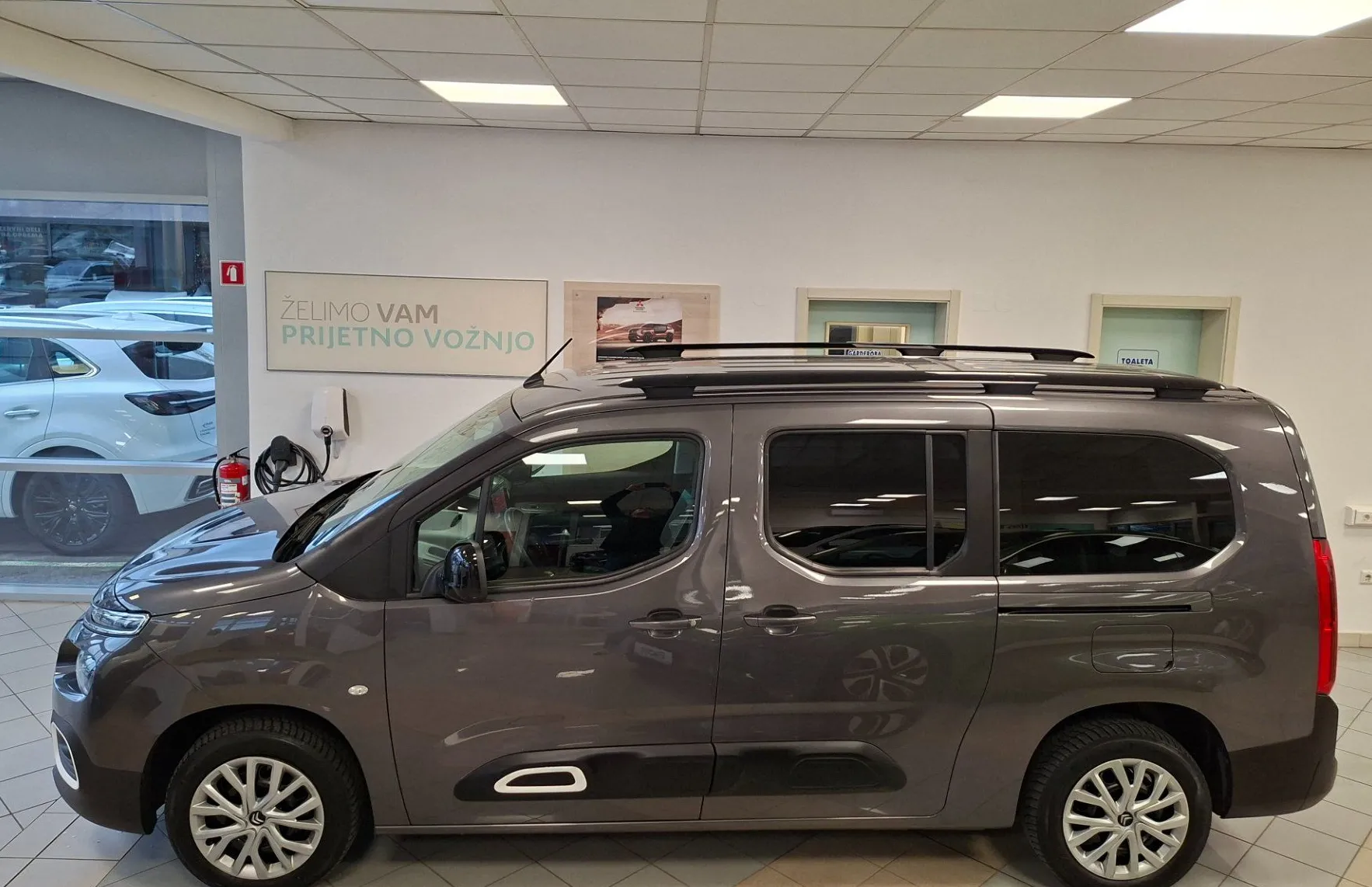 Zunanja slika - Citroën Berlingo - 1.5 BlueHDi 130 S S XL-1.LASTNIK-SLO-ODLIČEN - 7