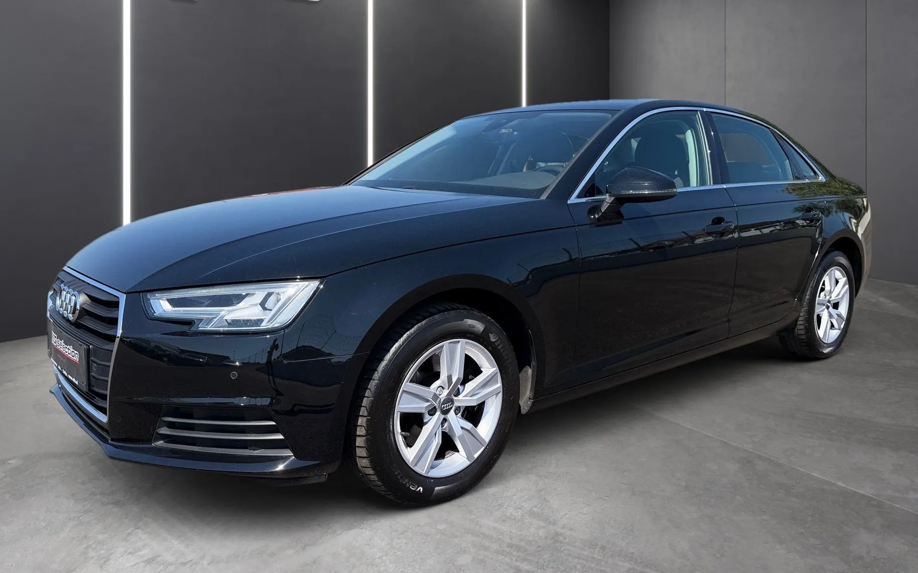 Zunanja slika - Audi A4 - 2.0 TDI  Basis  S tronic-LED-Tempomat-Prime paket. - 1