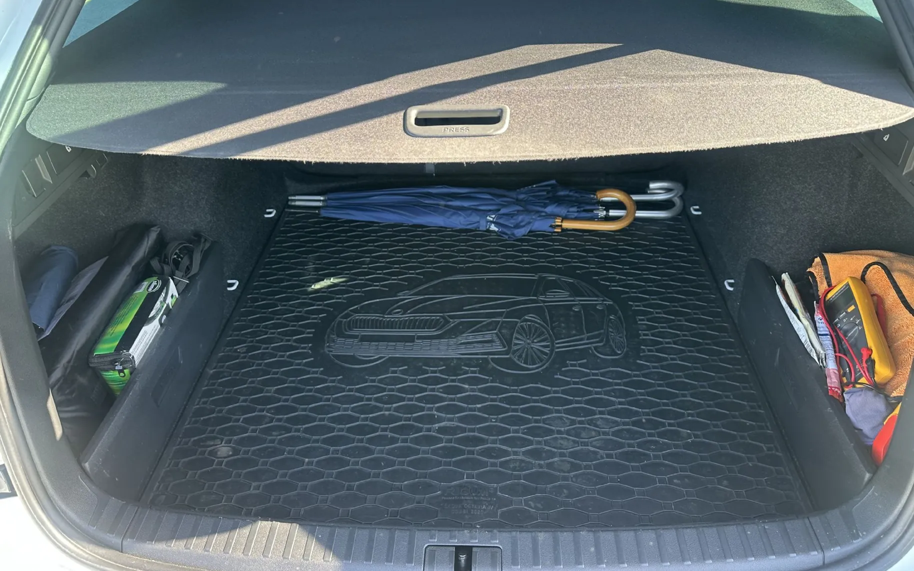 Zunanja slika - Škoda Octavia - 2.0 TSI RS 245 DSG.KAMERA.LED.KLJUKA.SLOVENSKI - 2