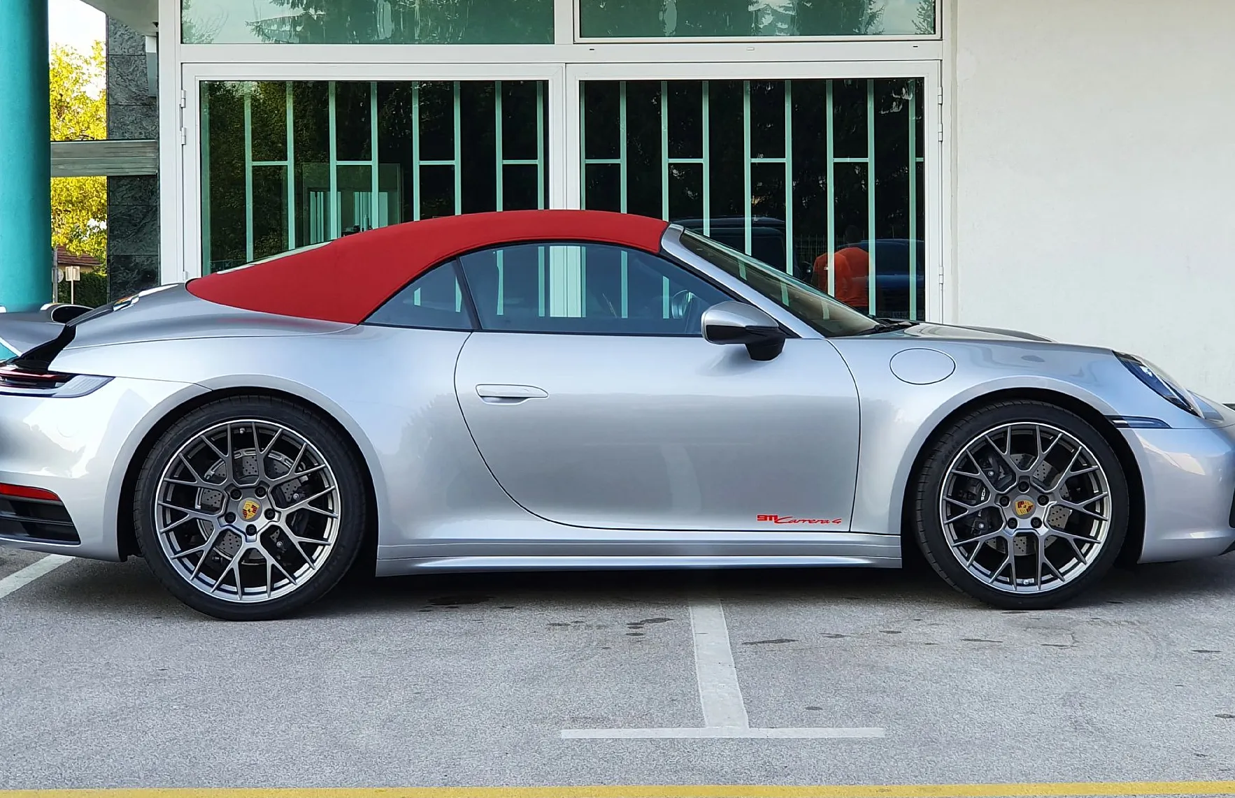 Zunanja slika - Porsche 911 Cabriolet - 3.0 CARRERA 4  PDK  HLAJENJE BOSE TEMP - 4