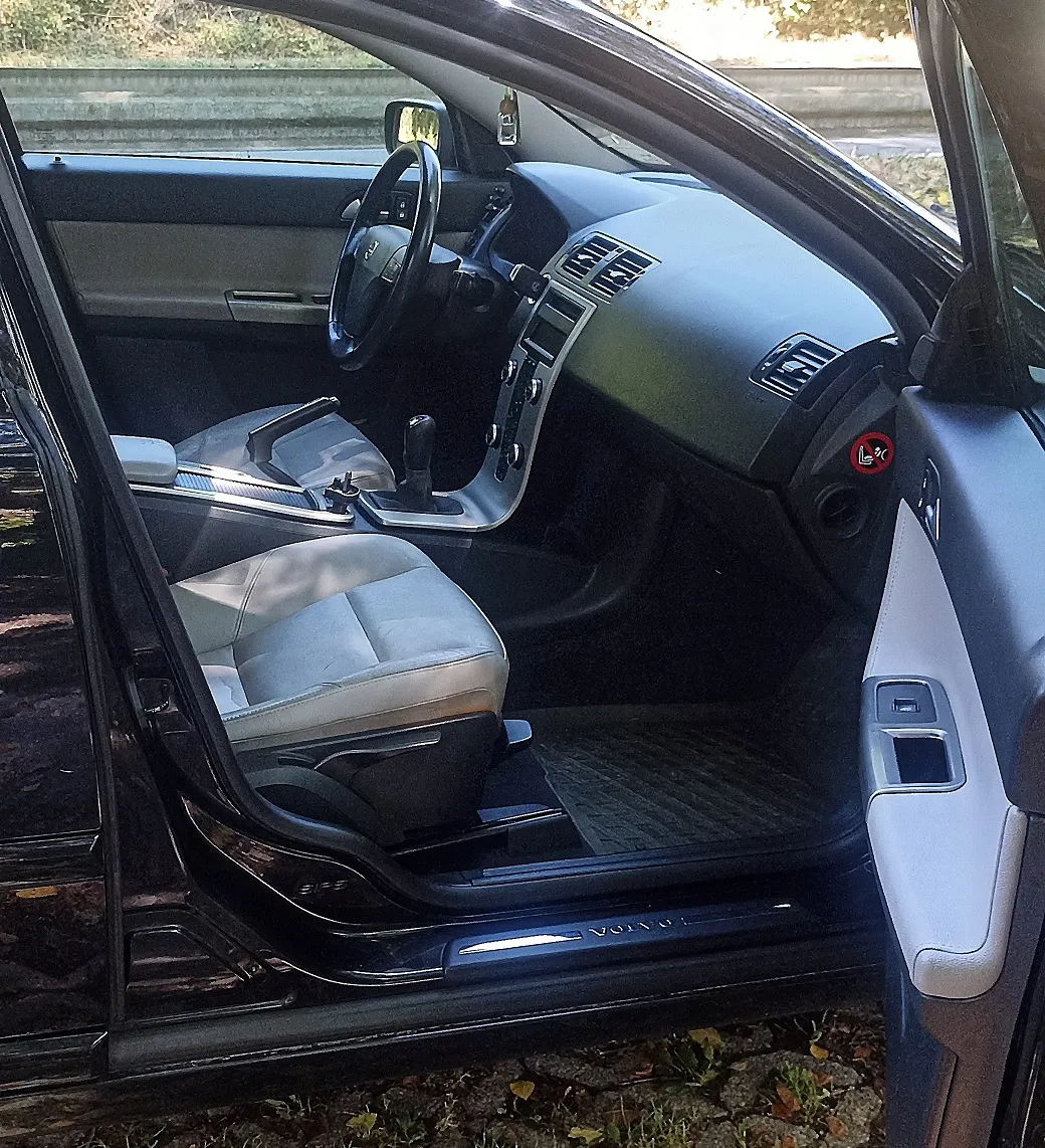 Notranja slika - Volvo S40 - 1,6 D - 11