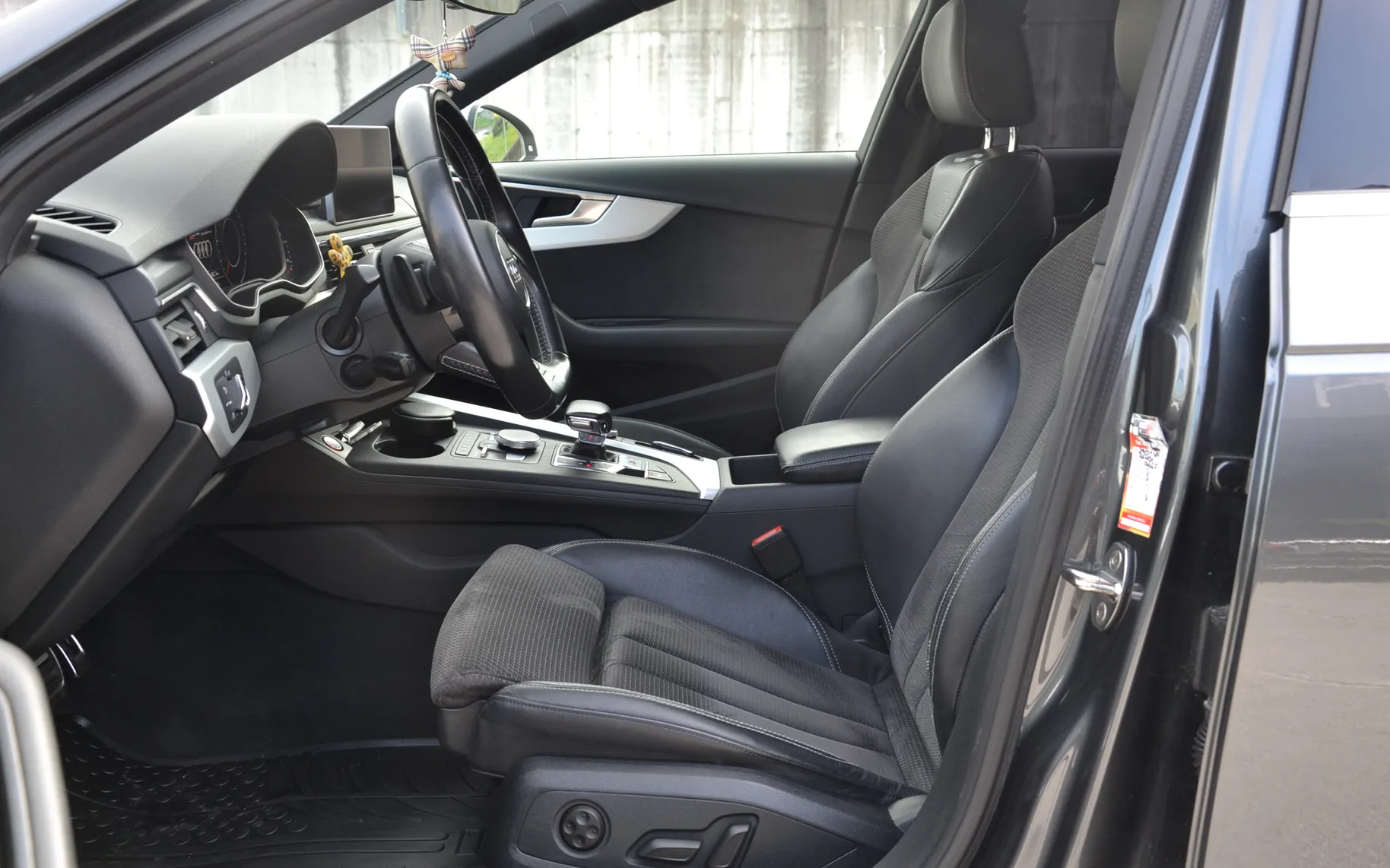 Zunanja slika - Audi S4 - A4 - 4