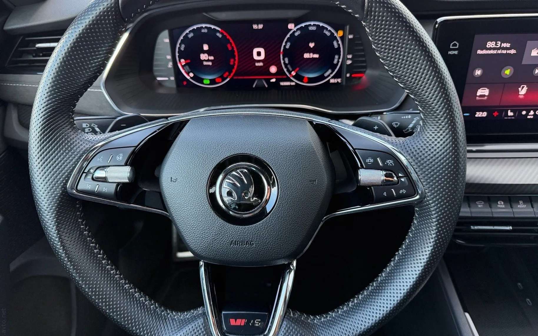 Notranja slika - Škoda Octavia - Combi 2.0 TDI RS DSG-Vl. kljuka-Mrtvi kot-Webasto - 8