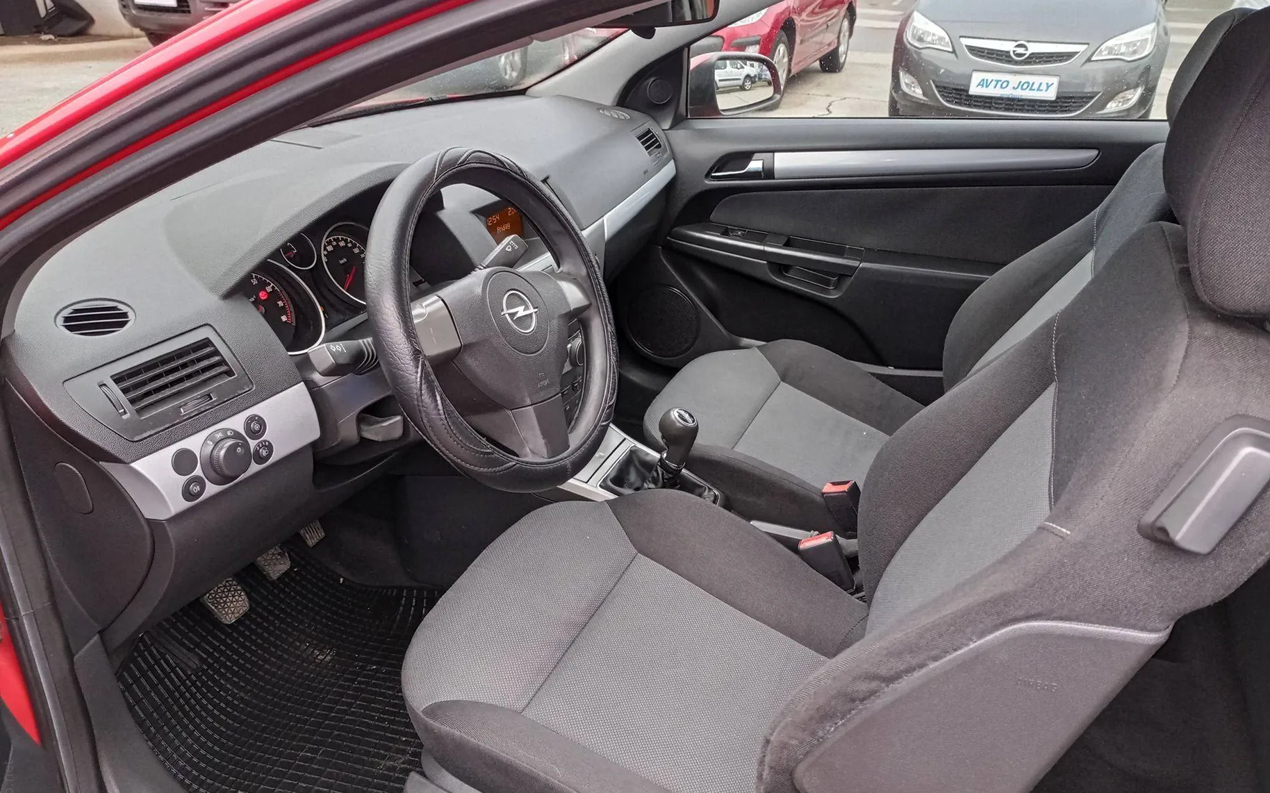 Notranja slika - Opel Astra - Astra - 2
