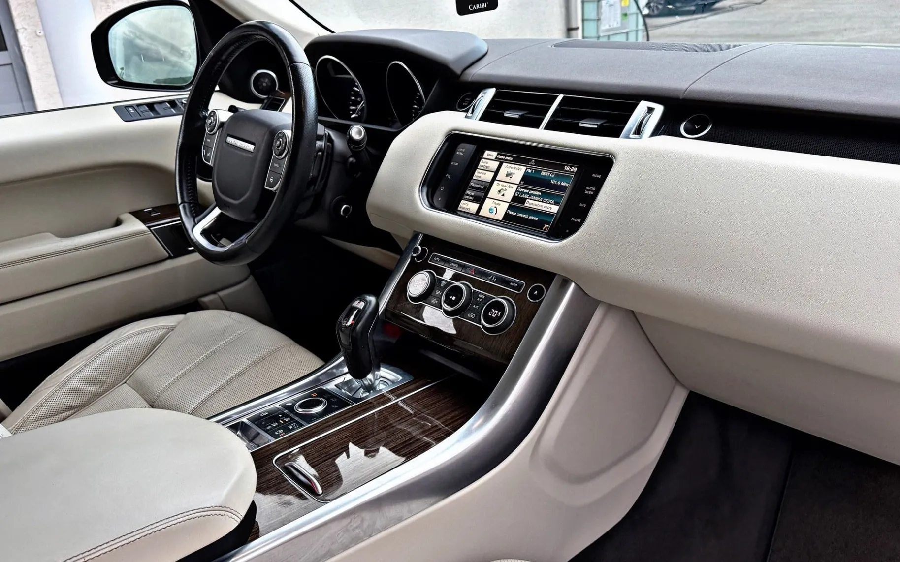 Notranja slika - Land Rover Range Rover Sport - 3.0 TDV6 SE Avt.-LED-BI-XENON-NAVI-ZRAČNO... - 11