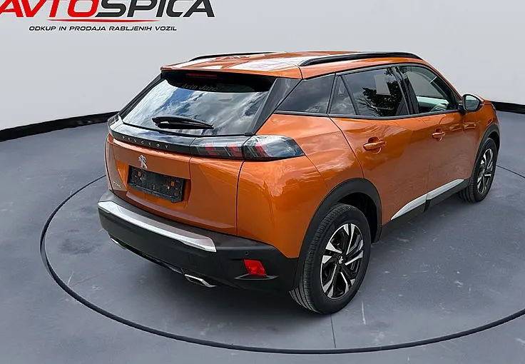 Zunanja slika - Peugeot 2008 - 1.2 PureTech  Active Pack - NA OBROlE BREZ POLOGA - 4