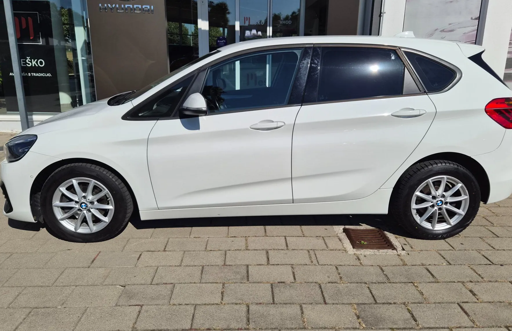 Zunanja slika - BMW Serija 2 - Active Tourer: 216d aut Active Tourer navi-pdc-alu-gretj - 3