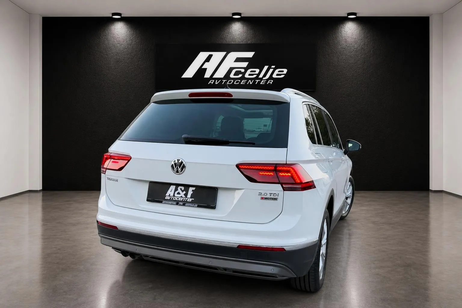 Zunanja slika - Volkswagen Tiguan - 2.0 TDI-DSG-4X4-H LINE-PANORAMA-LIZING ZA TUJCE-.. - 5