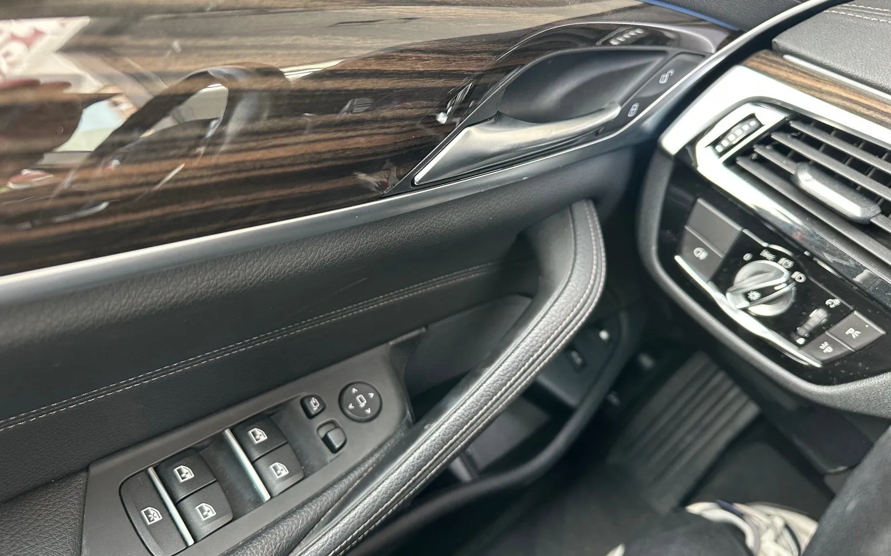 Zunanja slika - BMW 5 Series ActiveHybrid - 530e xDrive LUXURY.KAMERA.NAVI.USNJE.LED.AL - 16