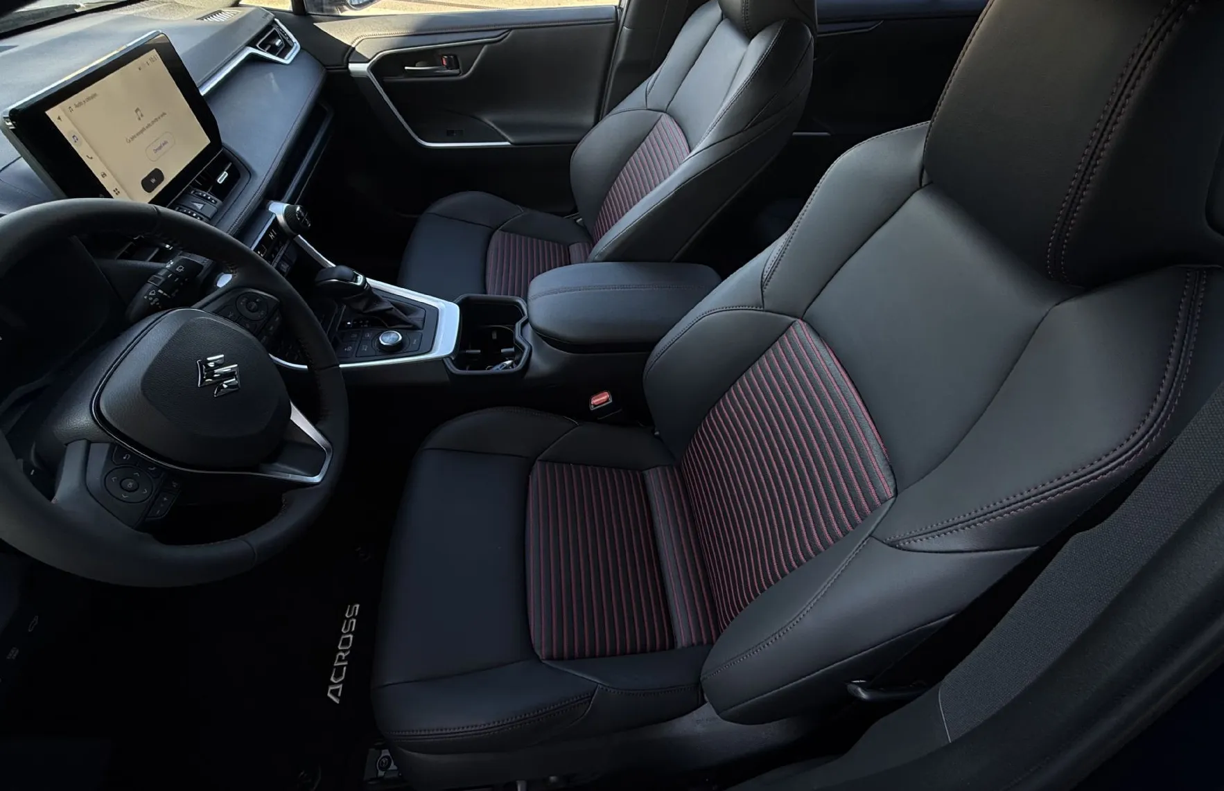 Zunanja slika - Suzuki Across - 2.5 PHEV AWD ELEGANCE - 9