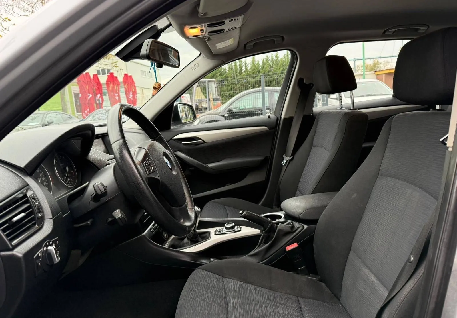 Notranja slika - BMW serija X1: - sDrive16d - 10