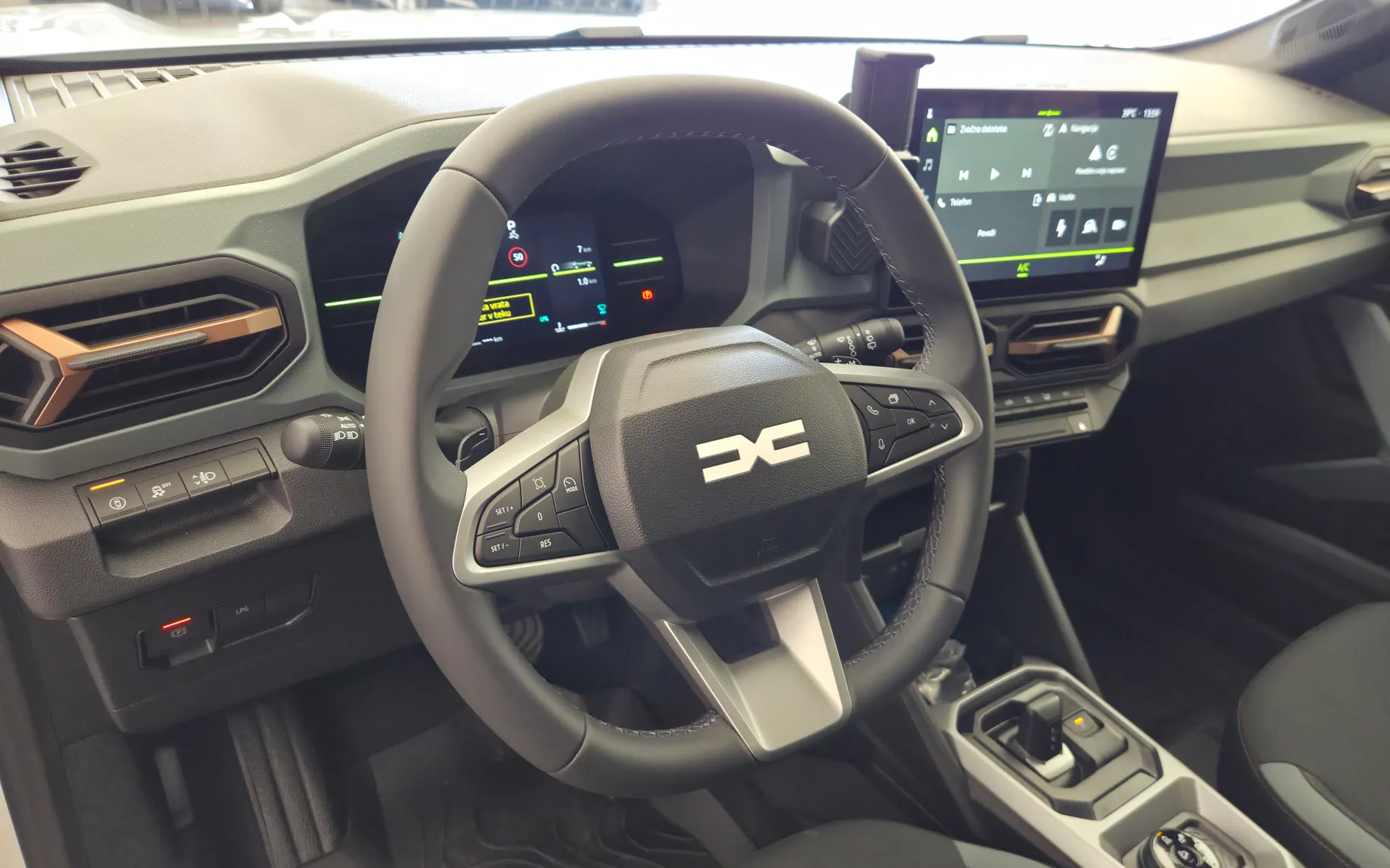 Zunanja slika - Dacia Duster - Extreme 4x4 Hybrid-G150+BON zimske gume - 11