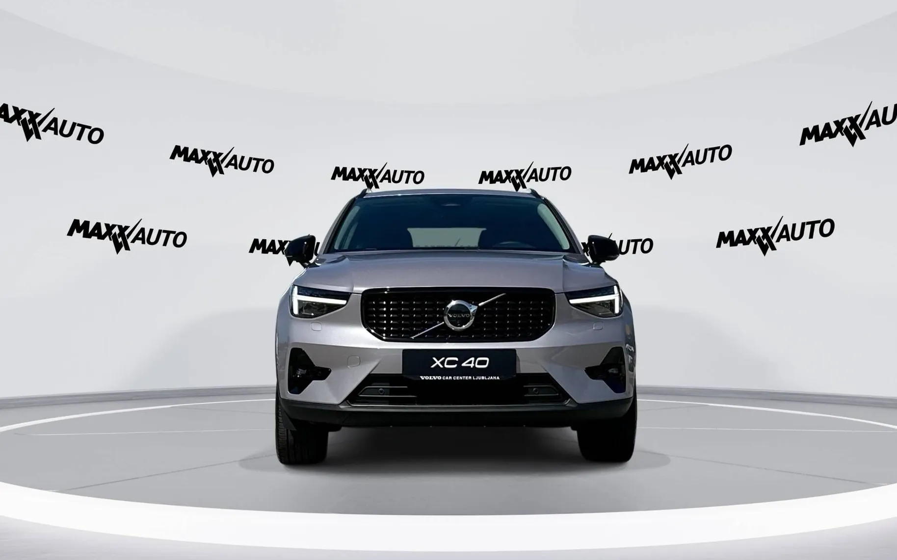 Zunanja slika - Volvo XC40 - B4P Ultra Dark Avt. - 2