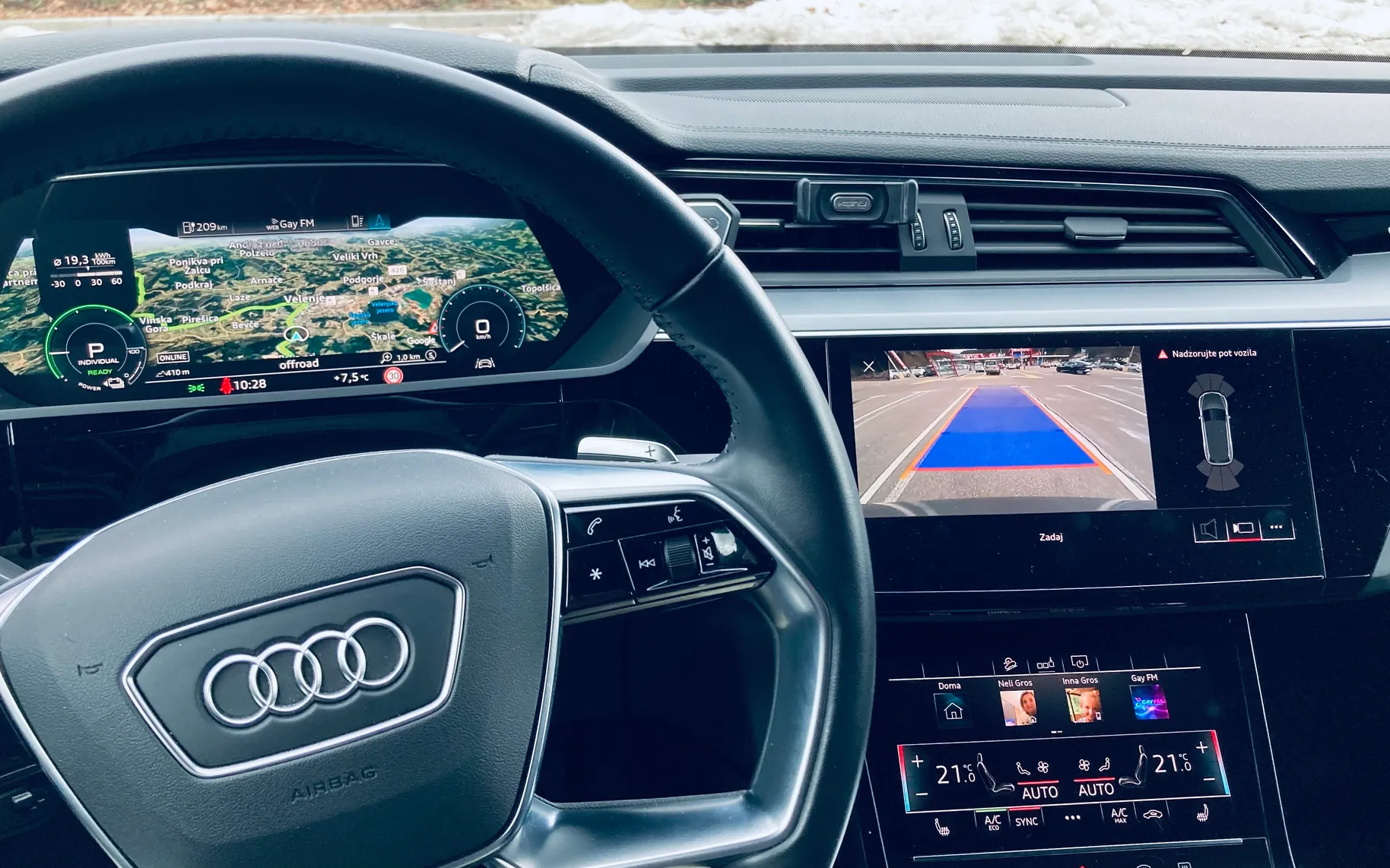 Notranja slika - Audi e-tron - 55 Quattro Advanced - 4