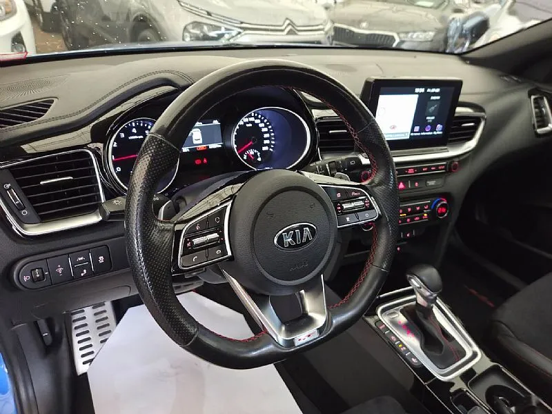 Zunanja slika - KIA Ceed - 1.6 T-GDI LX GT LED DCT GR.SED 1.LASTNIK - 8
