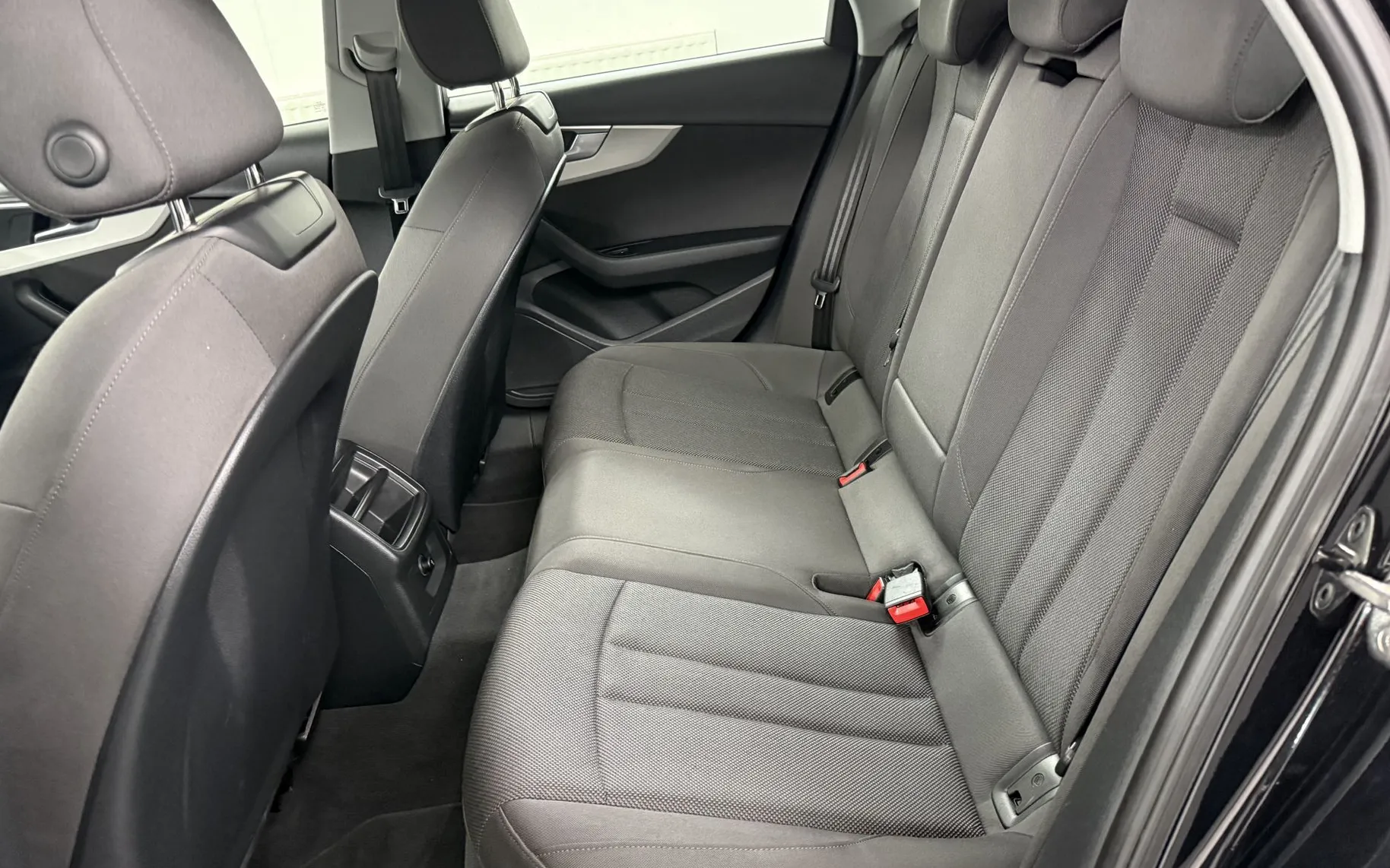 Zunanja slika - Audi A4 - Avant 35 TDI S tronic BUSINESS.NAVI.KAMERA.LED.ALU.2022 - 9