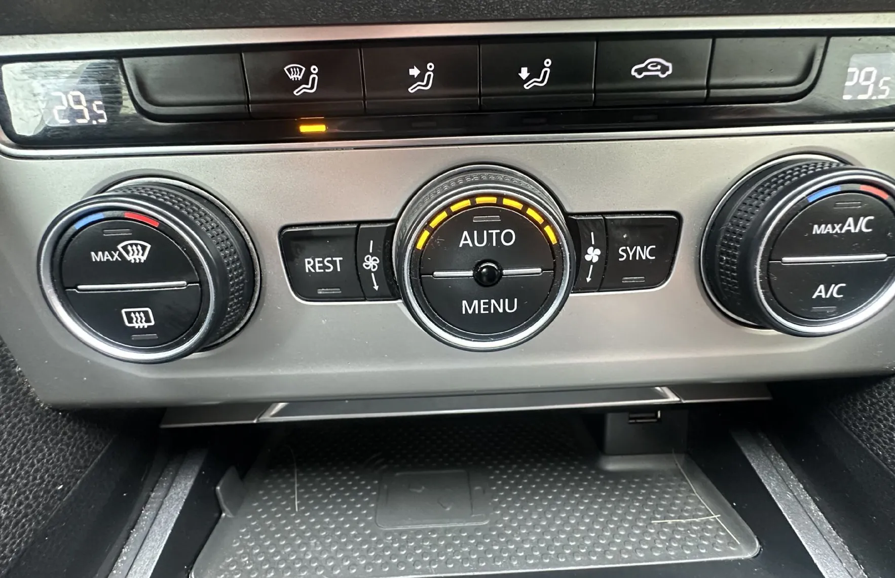 Zunanja slika - VW Passat - 2.0 TDI BMT Comfortline DSG.LED.KAMERA.PANORAMA - 11