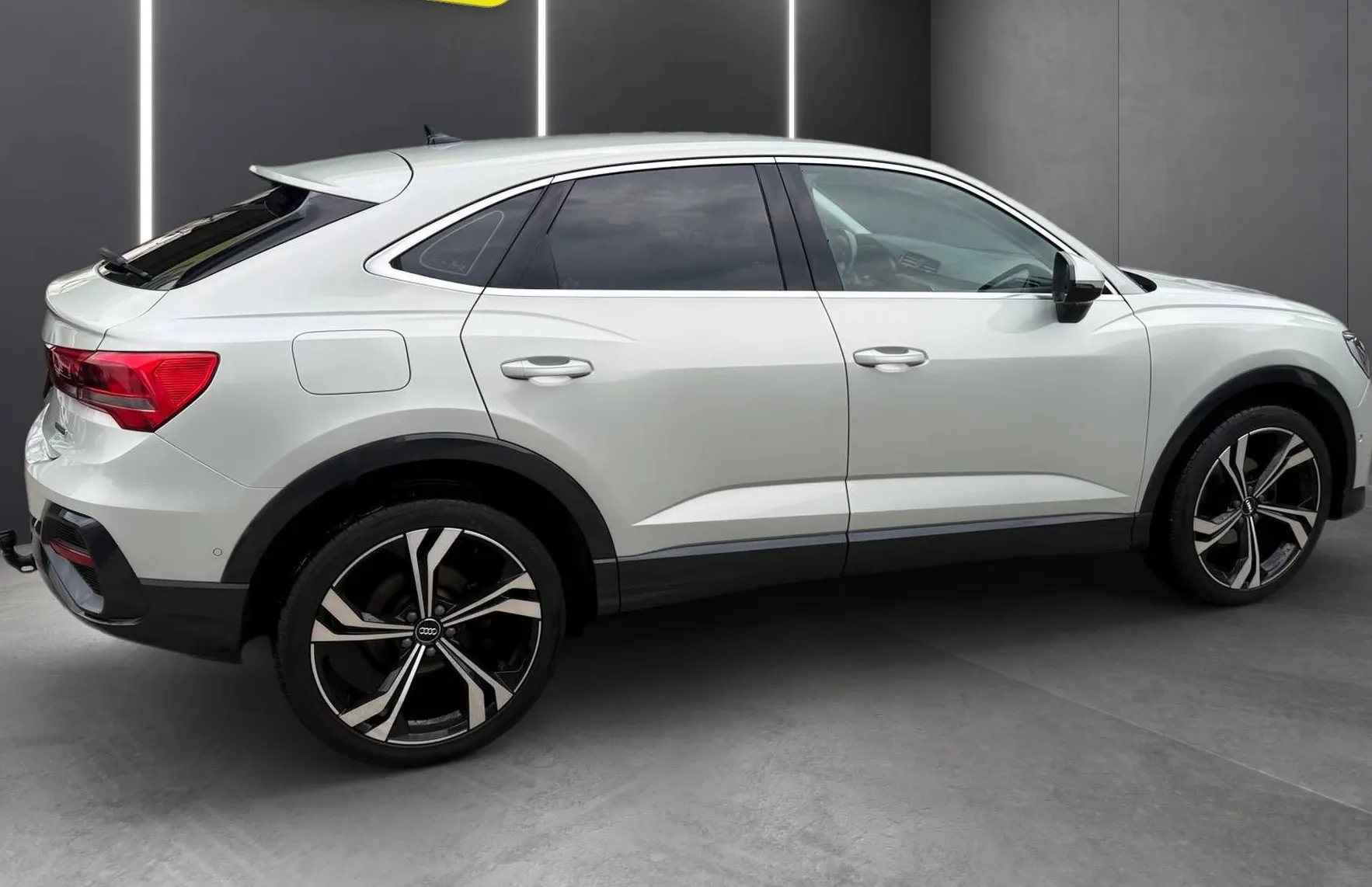 Zunanja slika - Audi Q3 - Sportback 35 TDI  QUATTRO LED ACC KLJUKA USNJE - 8