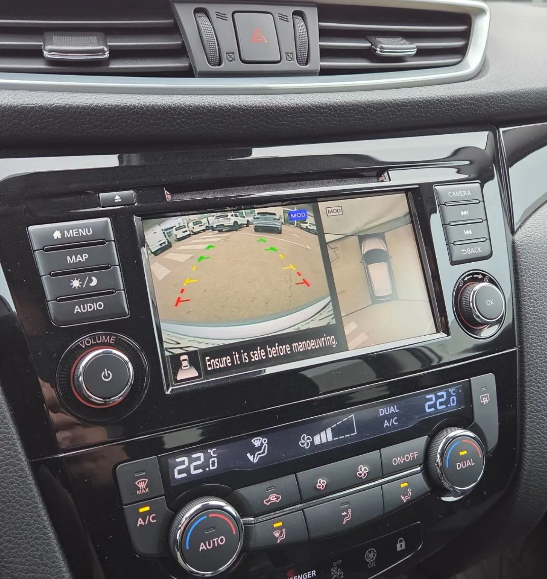 Zunanja slika - Nissan Qashqai - 1.3 DIG-T 140 Tekna 1.LASTNIK SLO.POREKLO - 17