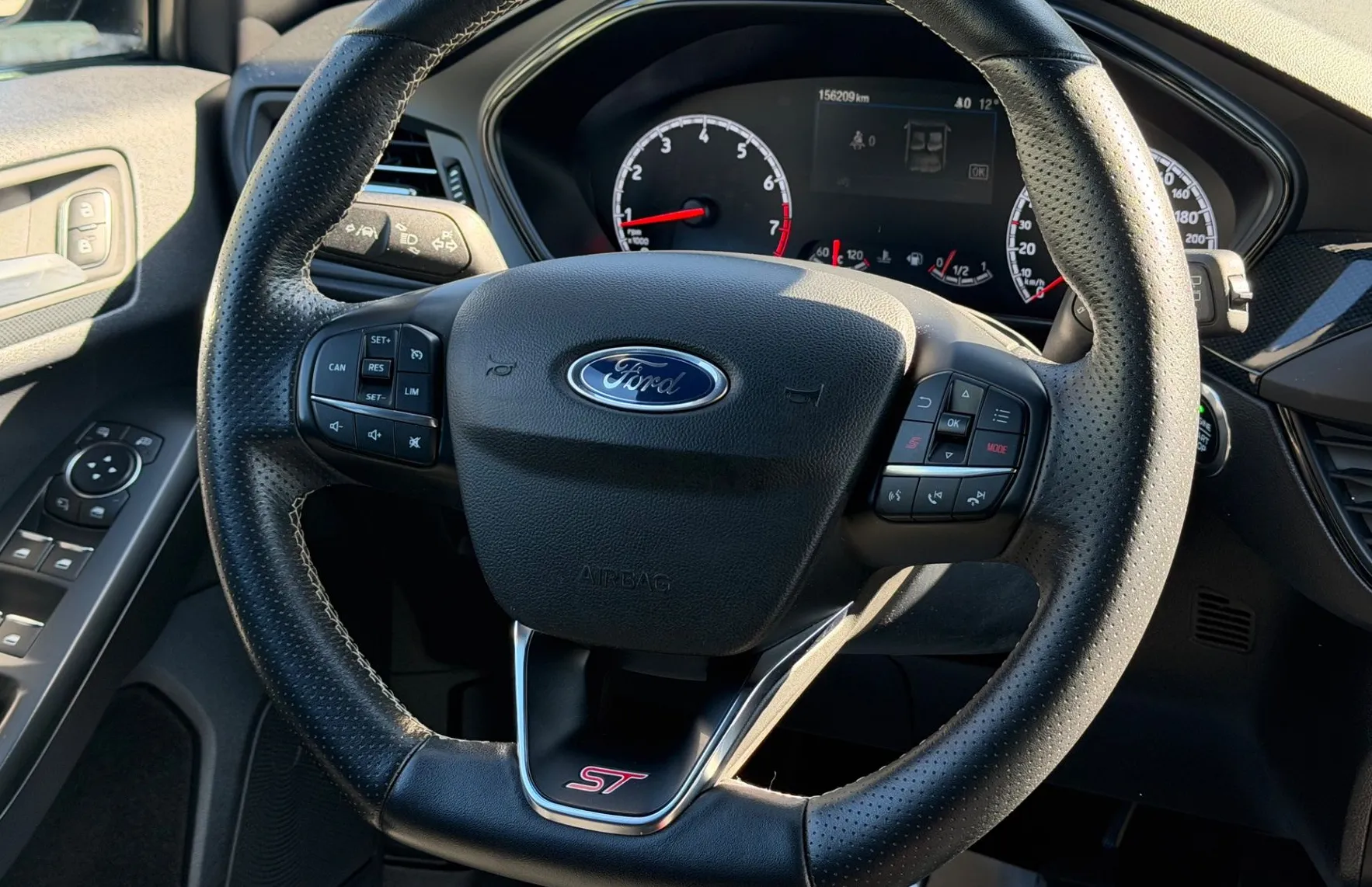 Zunanja slika - Ford Focus - 2.3 EcoBoost ST |RECARO|KAM|NAVI|GR. SED.| - 12
