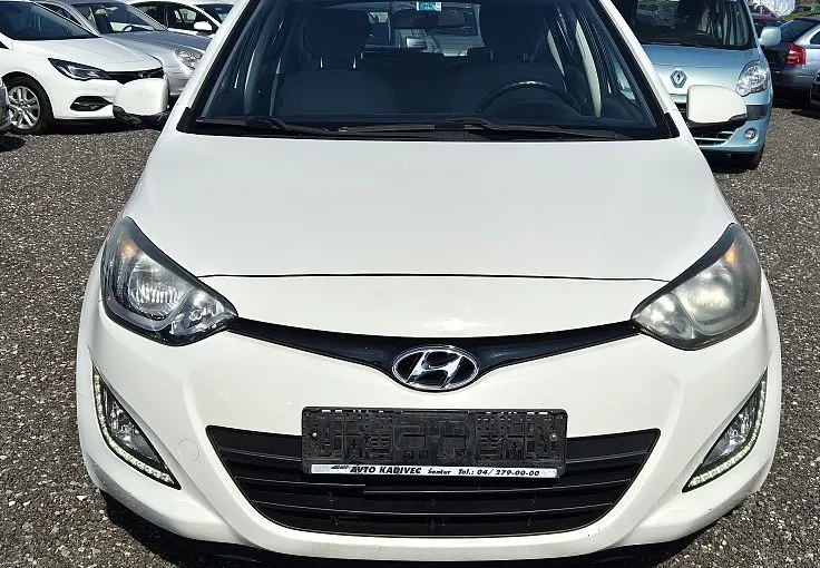 Zunanja slika - Hyundai i20 - 1.2 + 94.000km + 1.Lasntik + BREZ POLOGA - 2