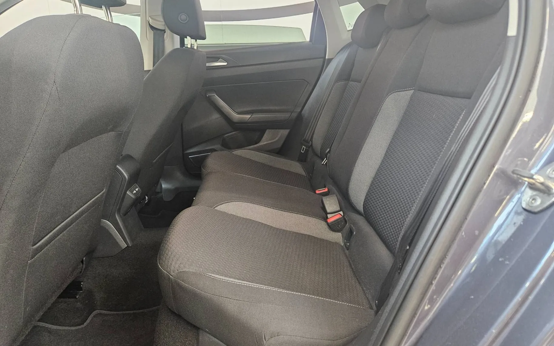 Notranja slika - Volkswagen Polo - 1.0 TSI Life - 9