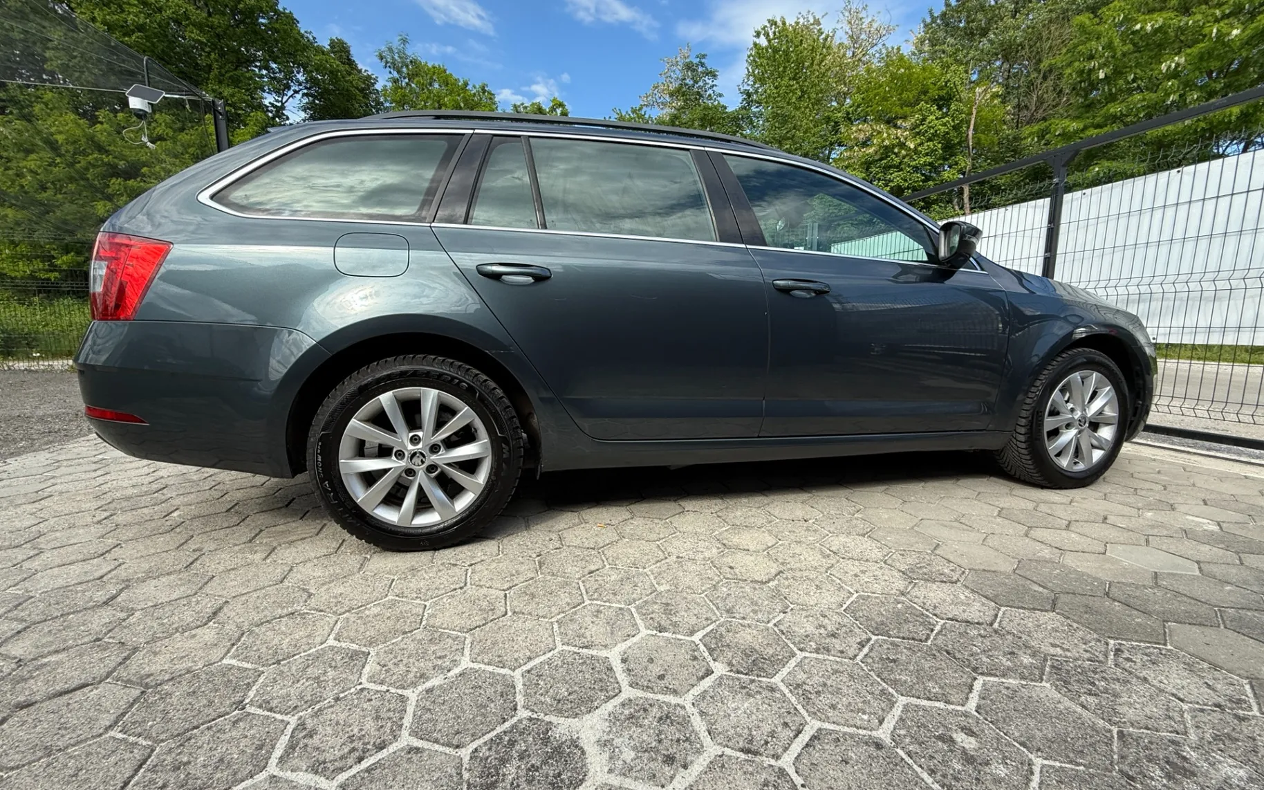 Zunanja slika - Škoda Octavia - 2.0 TDI 110KW Avt - 4
