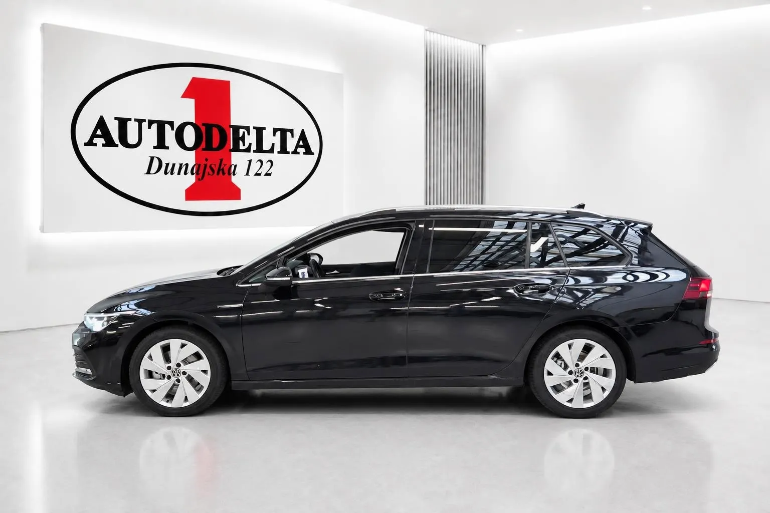 Zunanja slika - Volkswagen Golf Variant - 2.0 TDI DSG Style 110 150 - 3