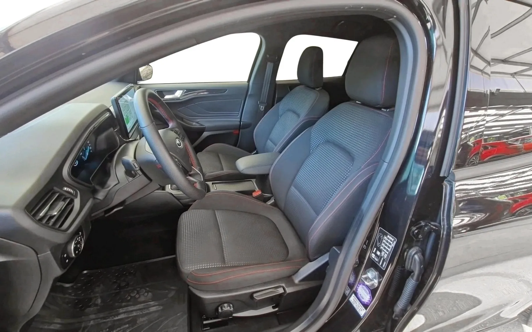 Zunanja slika - Ford Focus - 1.0 EcoBoost 92kW mHEV ST-Line-SLO-LED-NAVI-KAMERA - 5